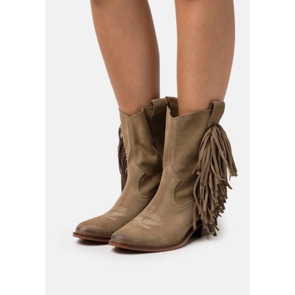 Zadig Voltaire Suede Fringe Western Boots Taupe Ankle Booties Size 39